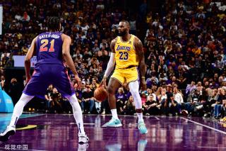 在揭幕战前 在揭幕战前